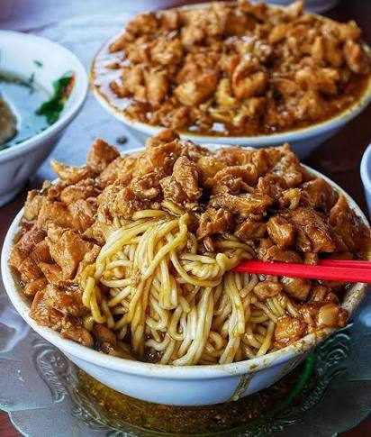 Mie Ayam Komplit Pangsit & Bakso